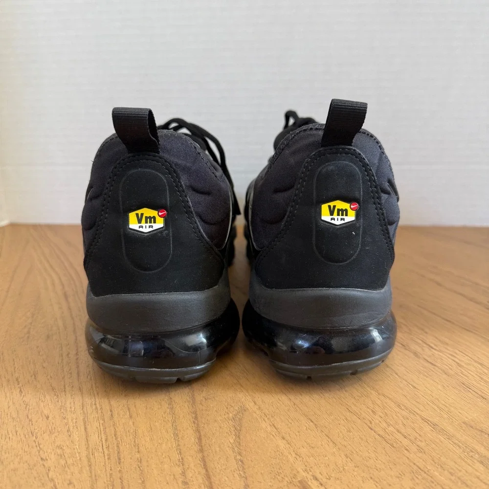 Nike Air VaporMax Plus Sneakers Mens 11.5 Black Triple Black Shoes 924453-004